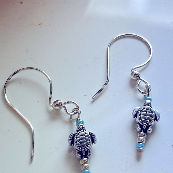 Baby Turtles earrings silver plated French wires. One of a kind artisan. 🐢 🐢 - Picture 2 of 4